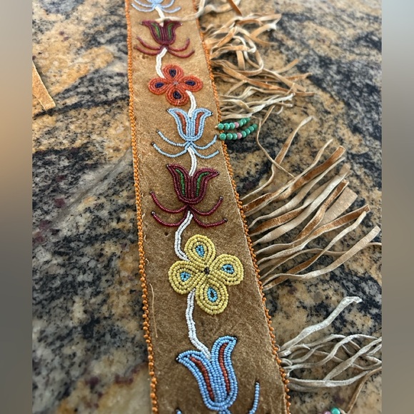 Antique Native American floral beaded deerskin sash - Picture 16 of 16